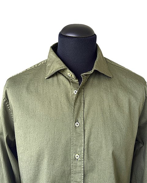 Stylish denim shirt in dark green 