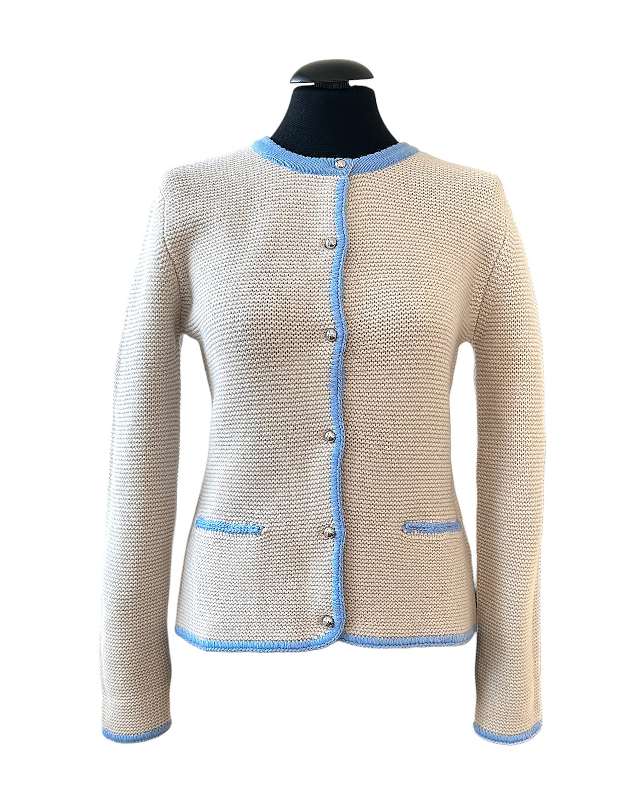 Trachten-Strickjacke in creme und hellblau