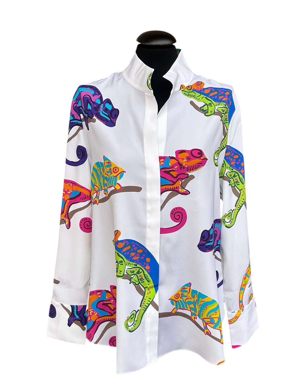 Seidenbluse in Ecru mit buntem Chamäleon-Print