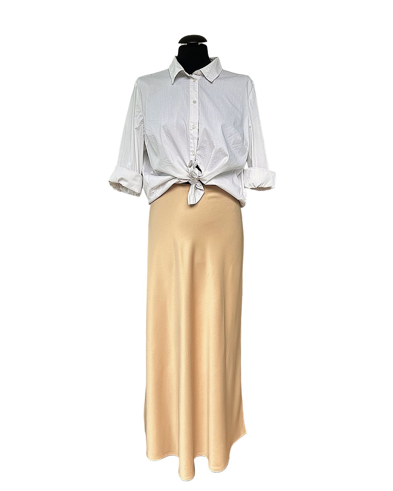 Eleganter Satinrock in Midi-Länge in warmen Beige