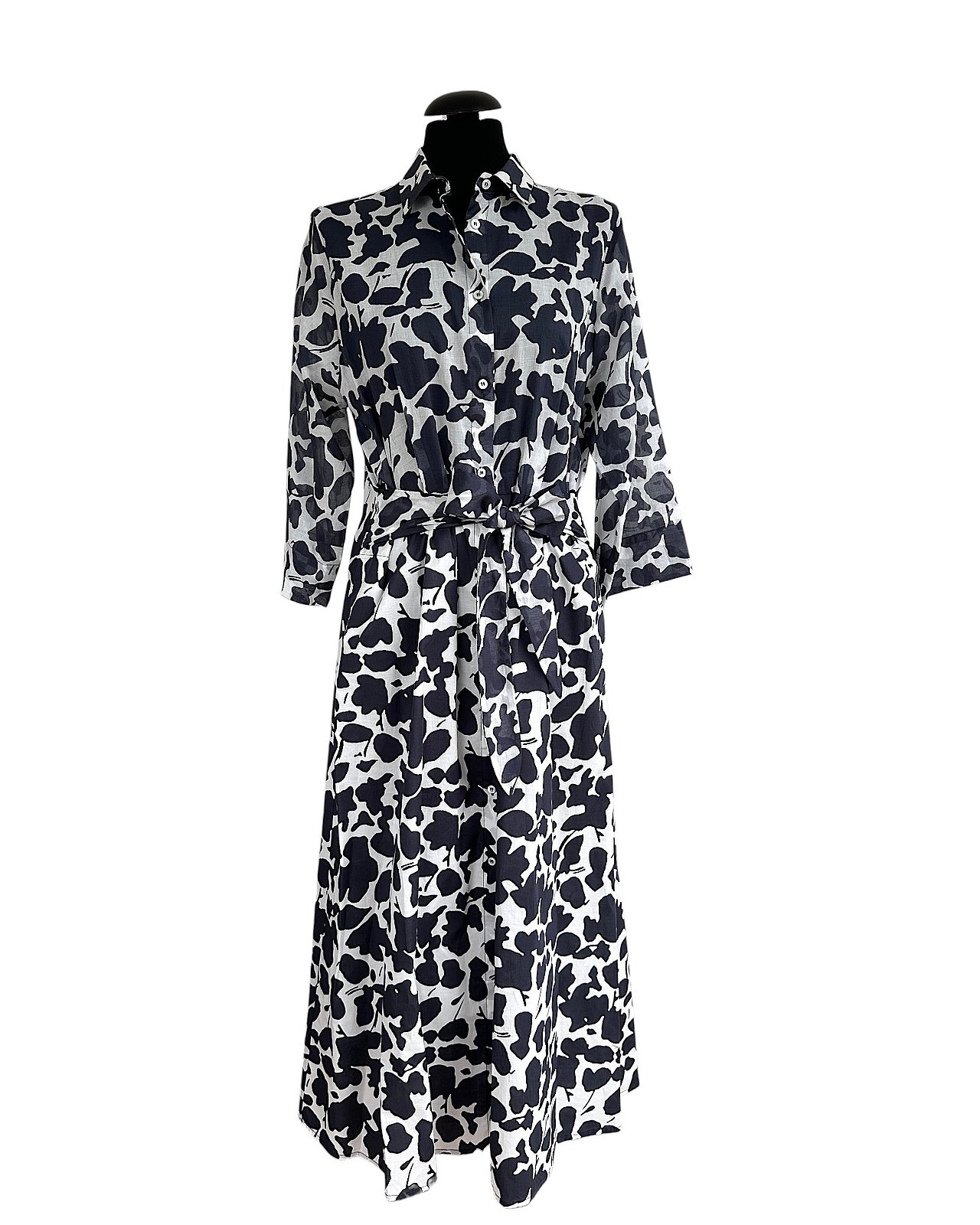 Hemdblusenkleid mit abstraktem Blumenmuster in Weiß-Dunkelblau
