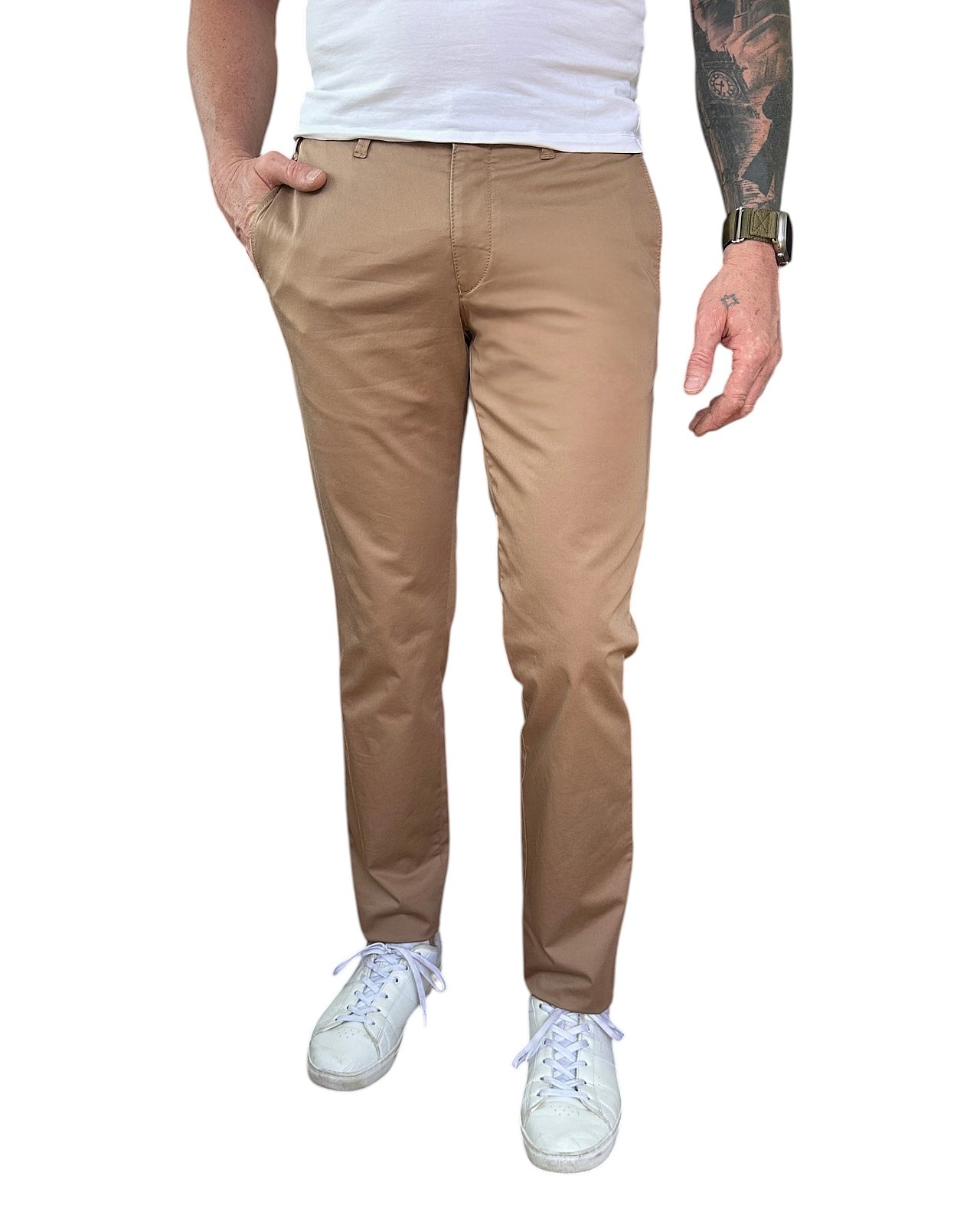 Chino alla moda in marrone nocciola 