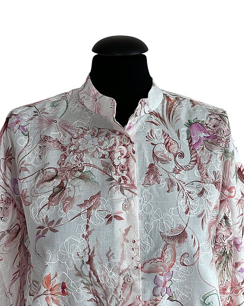 Blusa romantica con ricamo floreale e collo alla coreana in bianco-beige