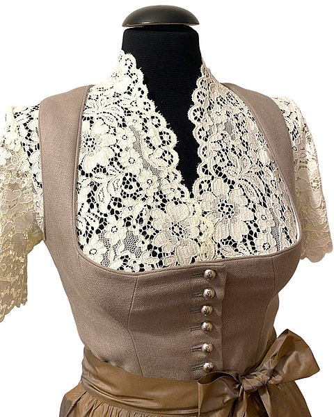 Midi-Dirndl in einem wunderschönen Sandton