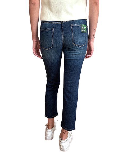 Moderne Cropped-Jeans in dunkelblau