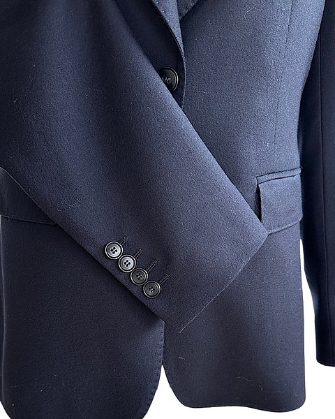Elaganter, figurbetonter Blazer, dunkelblau 