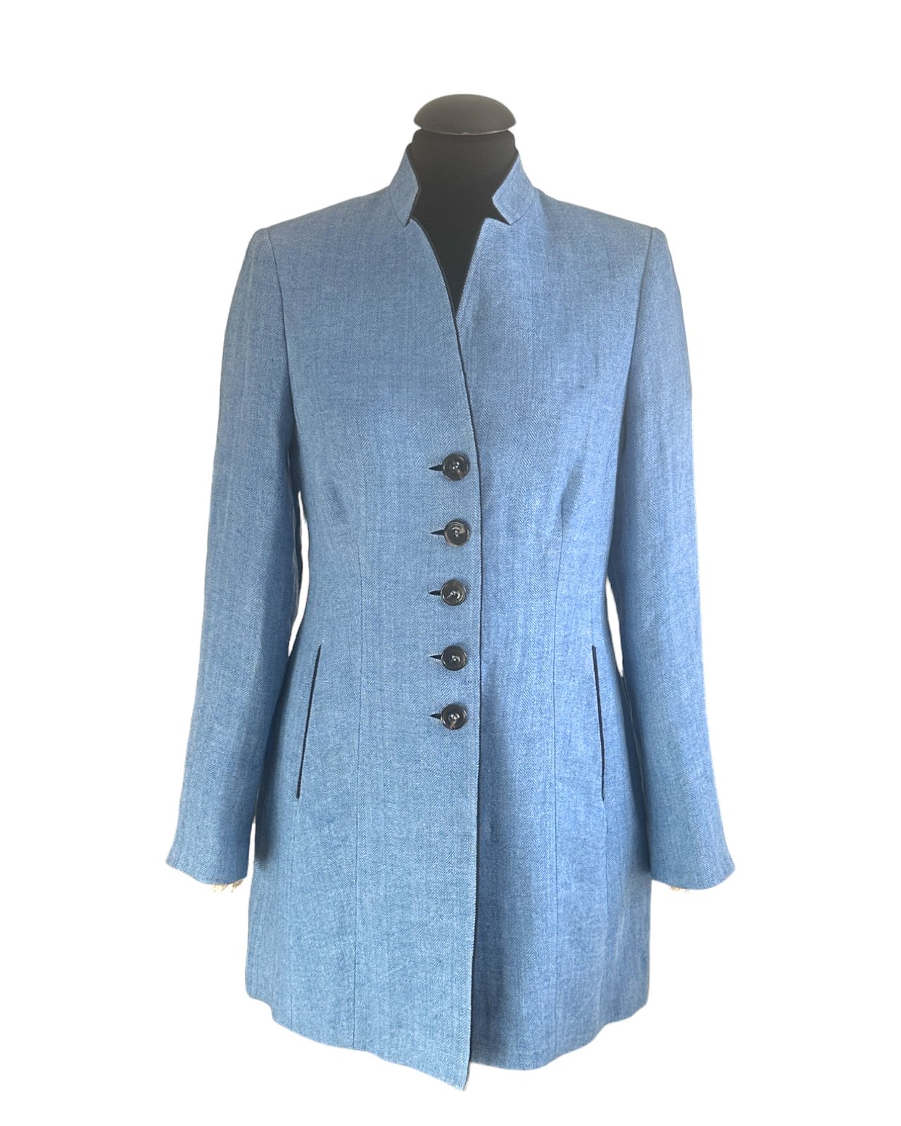 Elegante cappotto tradizionale in blu chiaro 
