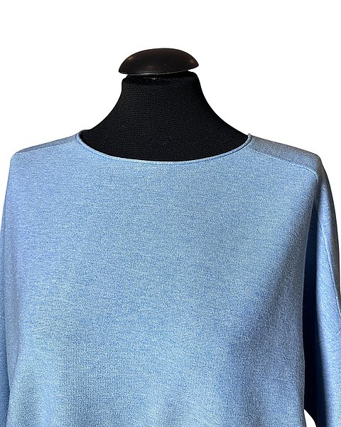 Cashmere-Baumwoll-Pullover in hellblau mit U-Boot-Ausschnitt