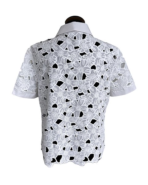 Blusa femminile con ricamo Sangallo, bianca