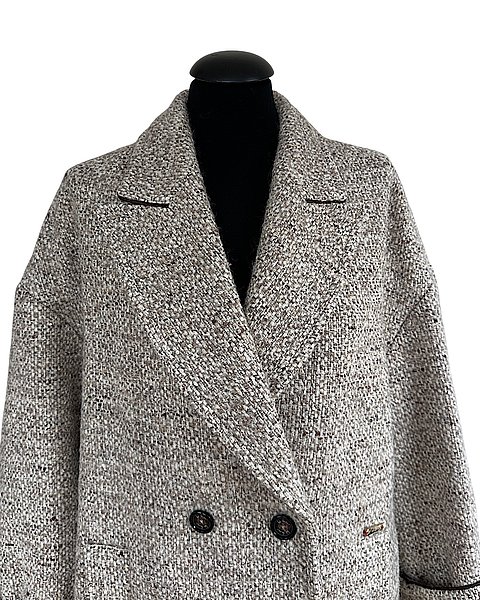 Splendido cappotto da donna con armatura natté, panna