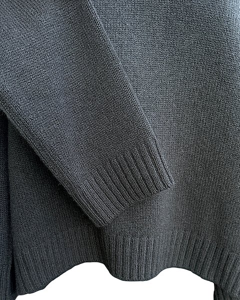 Lässiger Pullover mit V-Ausschnitt, dunkelbraun