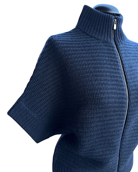 Strickjacke aus Wolle-Cashmere in dunkelblau 