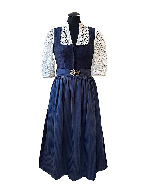 Elegantes Midi-Dirndl in Dunkelblau mit feiner Musterung