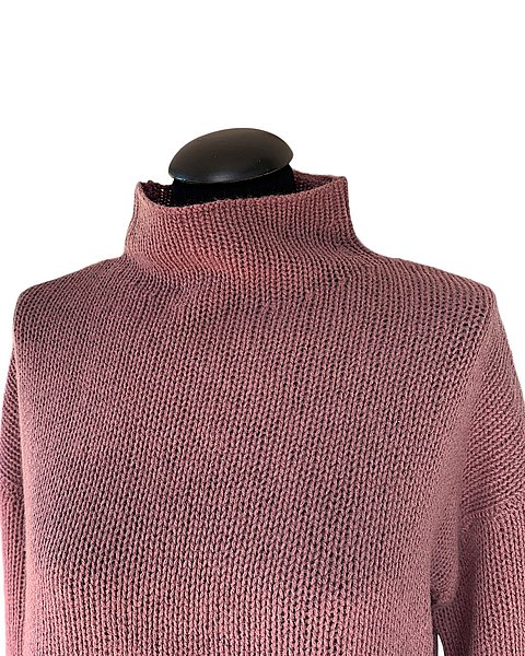 Kuscheliger Stehkragen-Pullover in hellem Beerenton