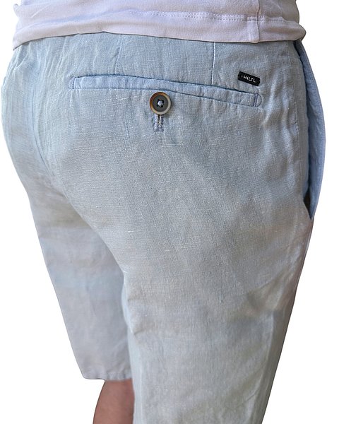 Bermuda casual in lino azzurro chiaro estivo
