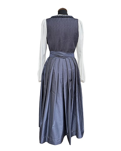 Dirndl elegante e tradizionale in blu scuro 
