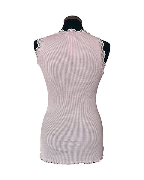 Top classico in seta con pizzo, color cipria