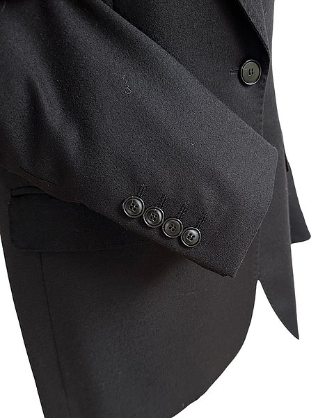 Elegant, figure-hugging blazer, black 