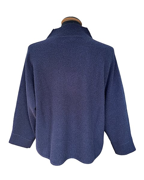 Casual knitted sweater in wool-cashmere, dark blue 