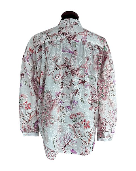 Blusa romantica con ricamo floreale e collo alla coreana in bianco-beige